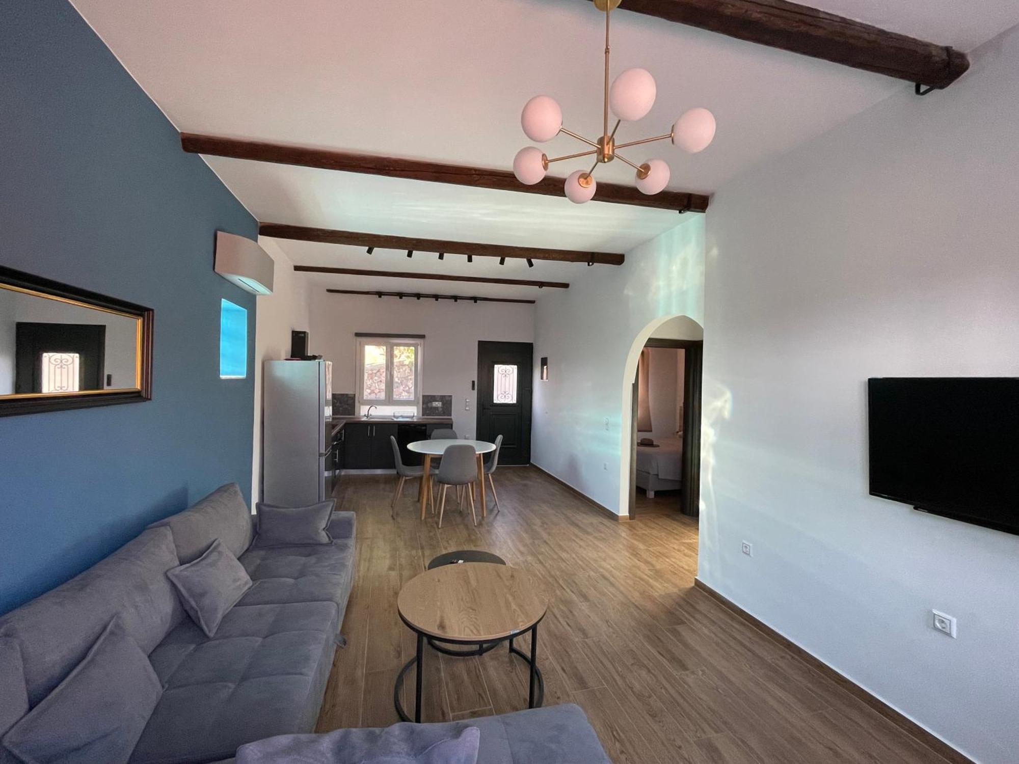 Q Apartments Molyvos Мітімна Екстер'єр фото