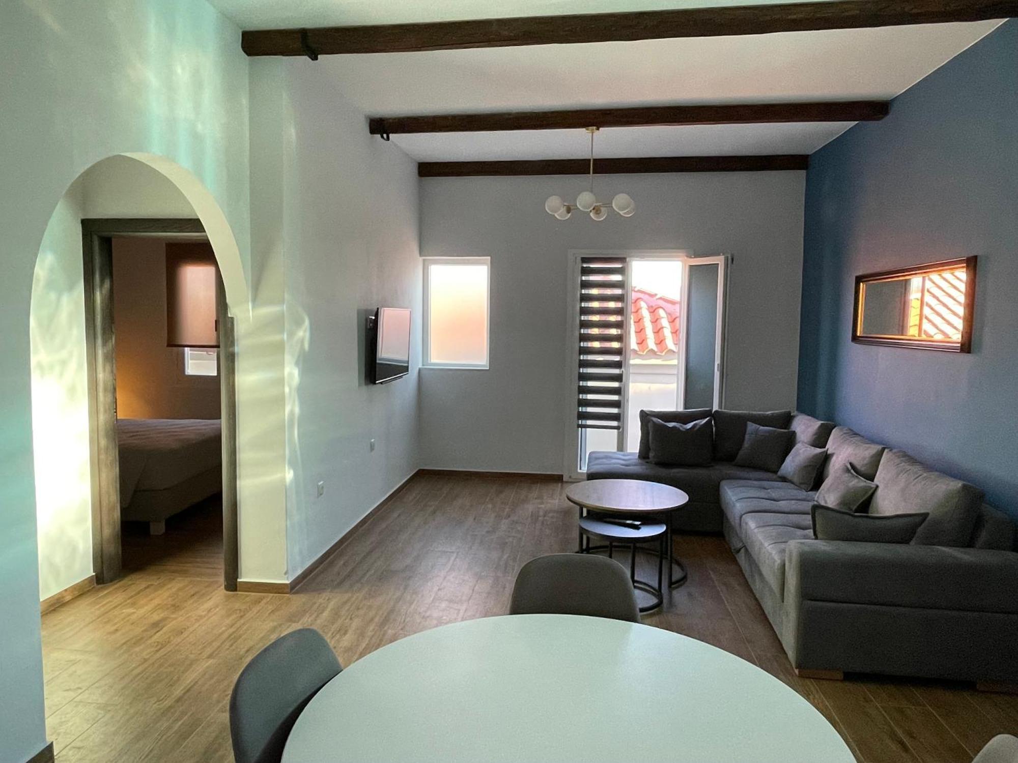 Q Apartments Molyvos Мітімна Екстер'єр фото